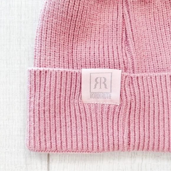 Pink Brussels knit toque hat - Picture 5 of 6